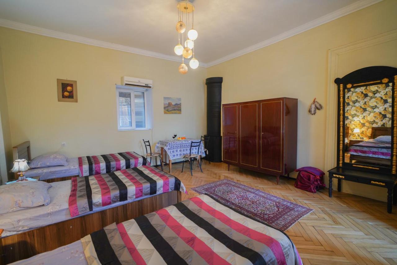 Leon Guest house