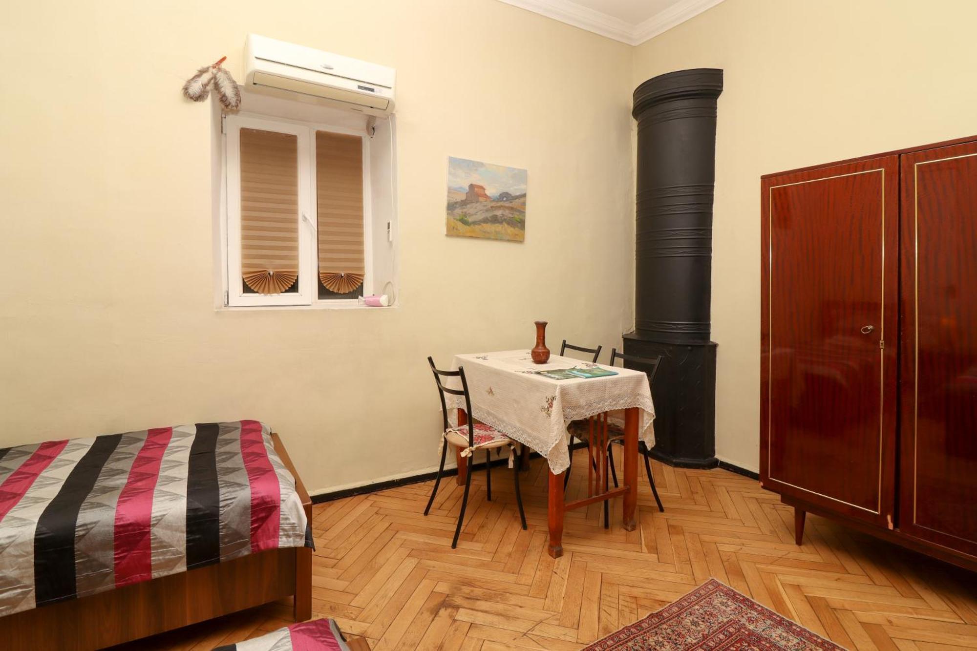 Guest house Leon 2*