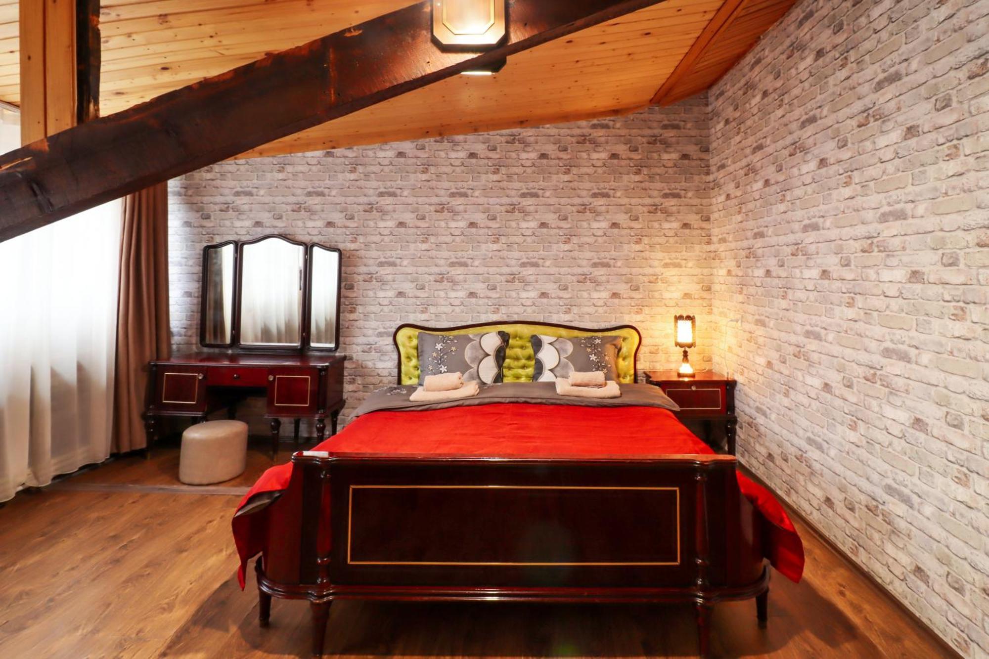 Leon Guest house 2*